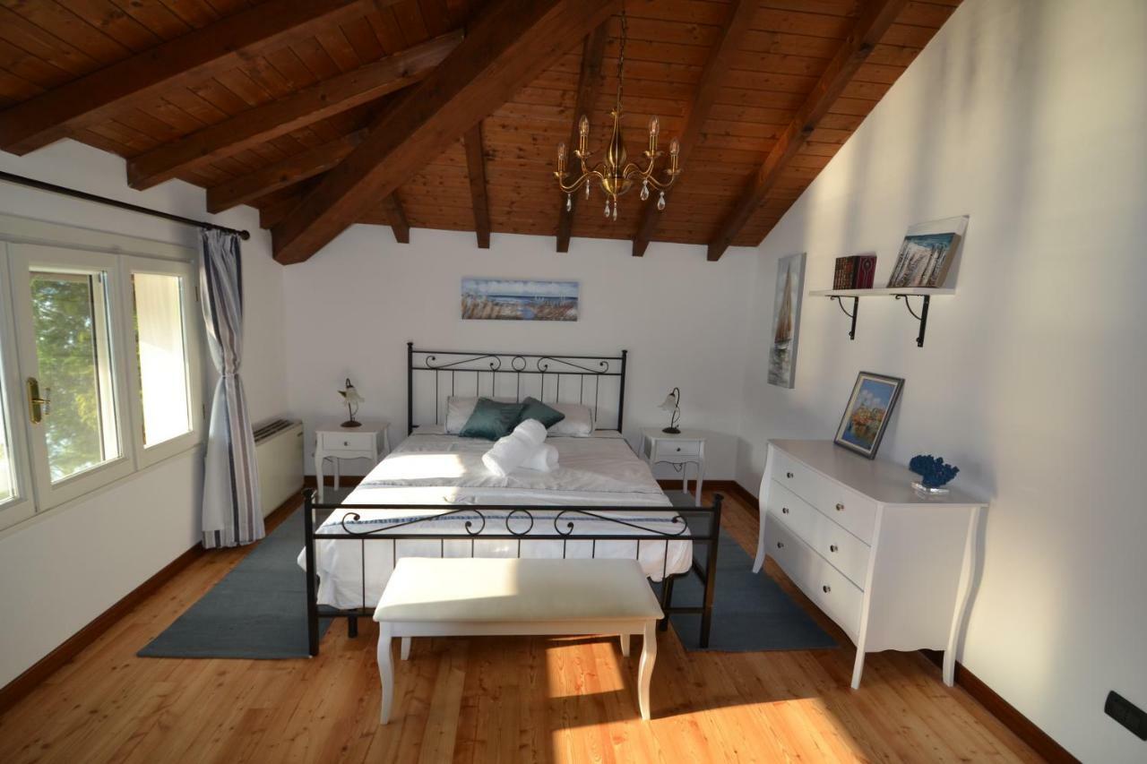 Villa Rina Deluxe And Cottage Porto Ceresio Exterior foto